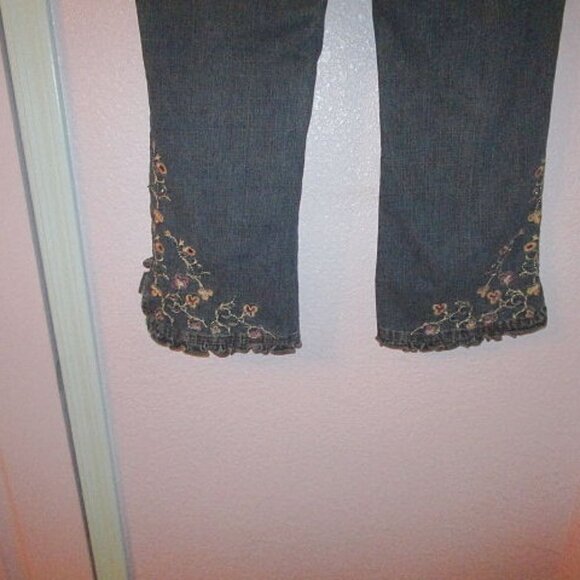 VTG Shyger EMBROIDERED Flare Size 12 33 JEANS Crop RHINESTONES Ruffle Hems BOHO - Picture 11 of 12